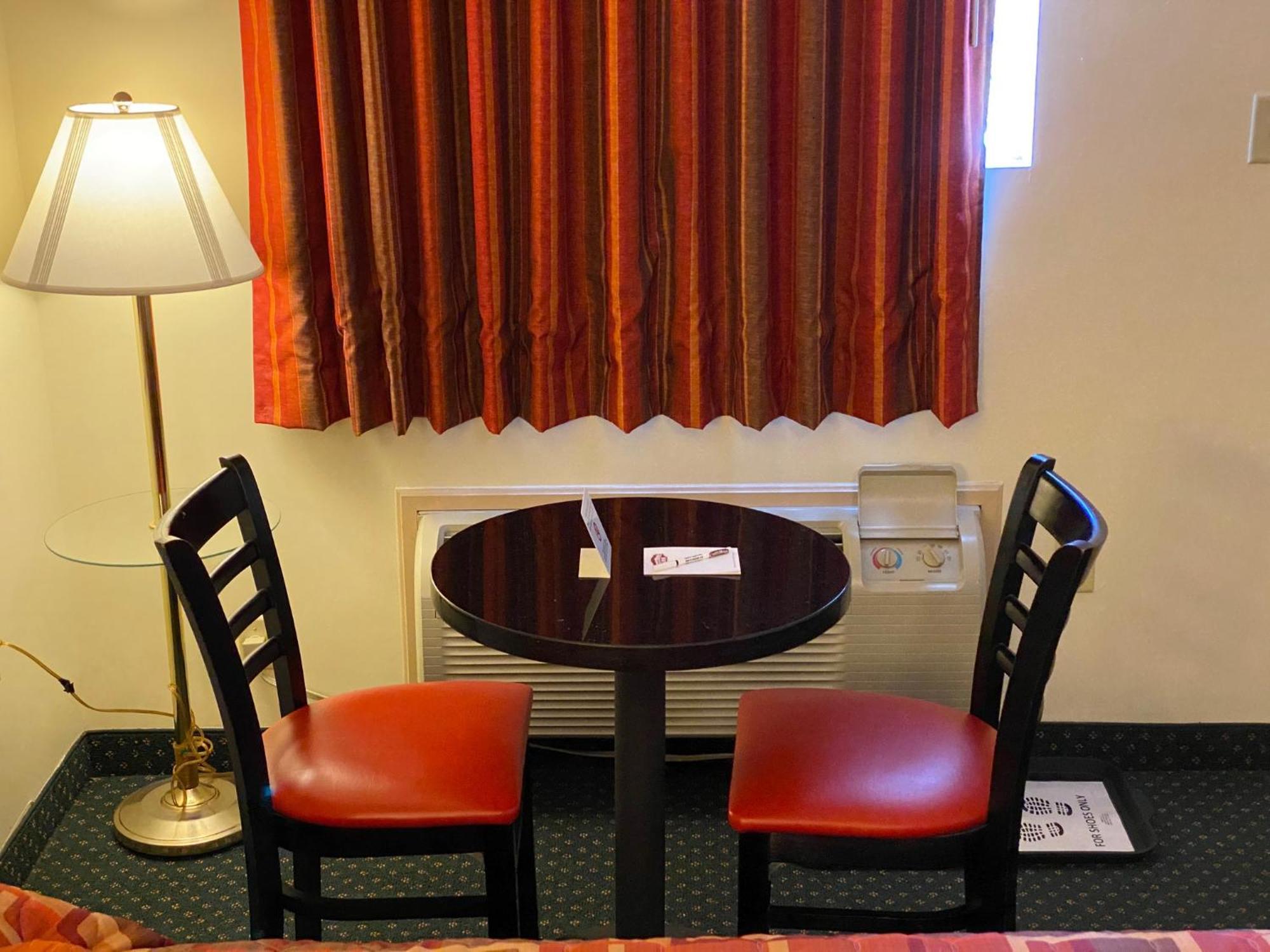 Country Hearth Inn-Union City Стая снимка